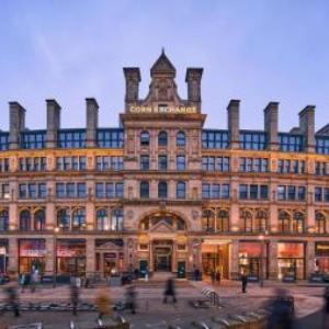 Hotels near ODEON Manchester - Roomzzz Manchester Corn Exchange