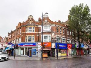 Broadway Inn, Ealing