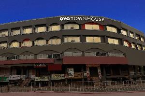 OYO Townhouse 135 Gandhi Hall, Indore