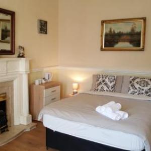 Hotels near The Citadel St Helens - Parkview Hotel And Guest House