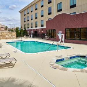 Holiday Inn Express & Suites El Paso Airport