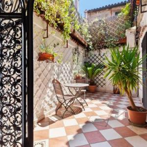 Inviting Villa in Lido di Venezia with Whirlpool