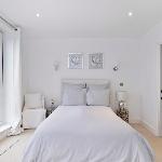 Stapleton House - Luxury 4 Bed 3.5 Bath Townhouse London