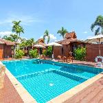 Summerland Retreat 12BR Private Pool Resort