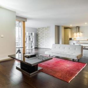 Contemporary 2 bed 2 bath Islington Apartment