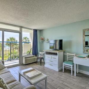 Cozy Resort-Style Condo with Oceanfront Balcony!