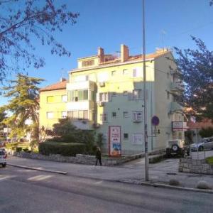 Apartments with WiFi Split - 14594