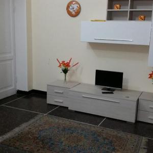 Comfortable one bedroom apartment with parking space in the center of Genoa