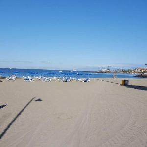 On the Las Vistas Beach. A pie de  Playa.