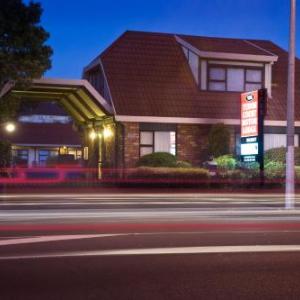 Tudor Court Motor Lodge