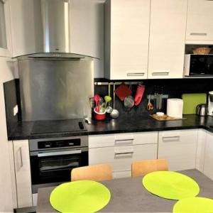 Appartement rénové bien équipé à 500m de la plage de Trestrignel et du centre-ville de Perros-Guirec - FR-1-368-241