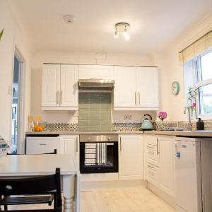 Bright central 3 bedroomed flat