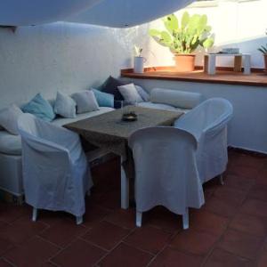 House with 2 bedrooms in Rosa Marina with enclosed garden and WiFi 20 m from the beach