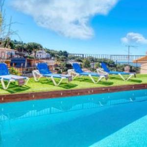 Lloret de Mar Villa Sleeps 6 Pool WiFi