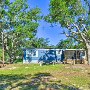 Harkers Island Hideaway Steps to Back Sound!