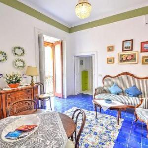 Amalfi Apartment Sleeps 4 Air Con WiFi