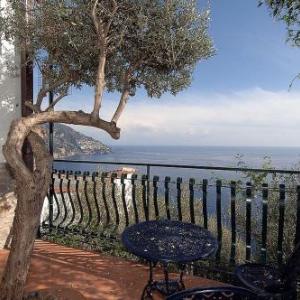 Positano Villa Sleeps 4 Air Con