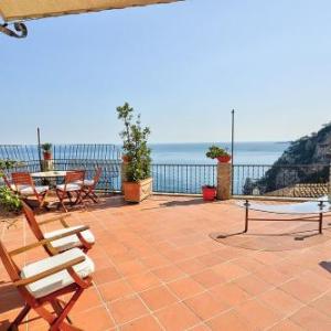 Positano Apartment Sleeps 6 Air Con WiFi