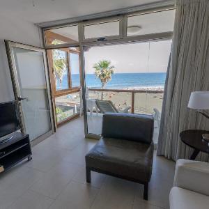 Beachfront apartment at San Agustin Beach