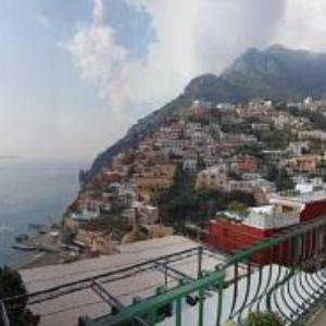 Positano Villa Sleeps 2 Air Con WiFi