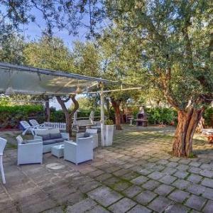 Sorrento Villa Sleeps 5 Air Con