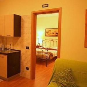 Sarnico Apartment Sleeps 6 Air Con WiFi