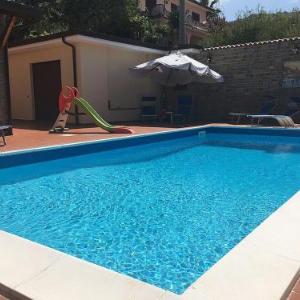 Santa Maria Villa Sleeps 8 Pool Air Con WiFi