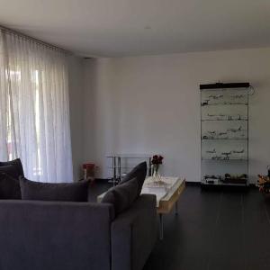 Neue 3.5 Zimmer Wohnung mit 90m2 2 Badezimmer 