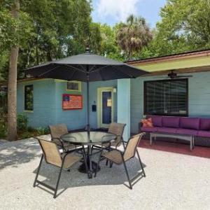 Folly Vacation 202 Beach Bungalow with all-new amenities