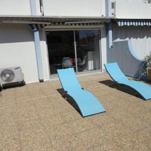 2 Pièces avec Grande Terrasse Climatisation Piscine et Parking au Grau-du-Roi - FR-1-307-139