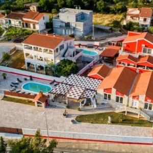 Awesome home in Turanj w/ Jacuzzi WiFi and Heated swimming pool