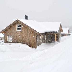 Three-Bedroom Holiday home in Fjell