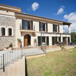 es Capdella Villa Sleeps 10 with Pool Air Con and WiFi