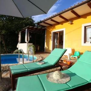 Holiday Home Deborah with Private Pool