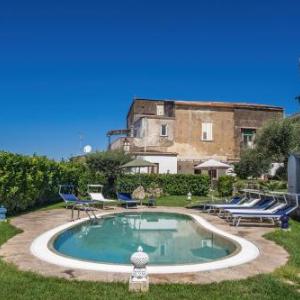 Villa Mimosa Rustic Elegance Views & Pool
