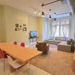 1123 Northwest Apartment #1052 Apts