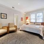 2123 Northwest Apartment #1028 Apts