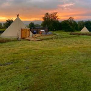 Stanage lodge luxury Tipi