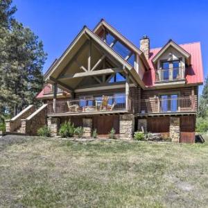 High-End Mountain Chalet with 2 Master Suites and Deck