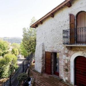 Torreorsina Holiday Home Sleeps 4 with Air Con