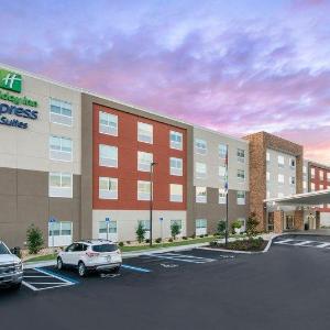 Holiday Inn Express and Suites Wildwood The Villages