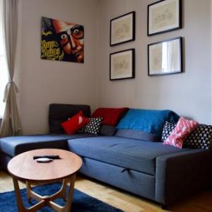 1 Bedroom Ground Floor Colony Flat Sleeps 4