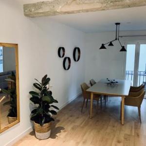 Modern & Chic 2BR/2BA apartment in trendy Chueca