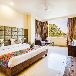 FabHotel Aay Kay