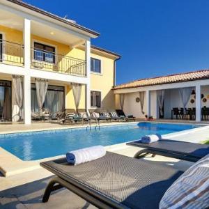 Holiday Home Villa Danica