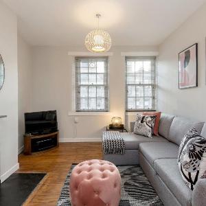 Unique & Stylish Grassmarket Apt - Close to Castle