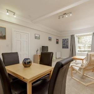 Central 2 Bedroom New Town Apartment with Garden