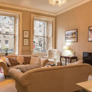 Stylish Heart of Edinburgh Gem (sleeps 6)