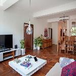 Stunning 2-bedroom plus study 1100 sqf flat