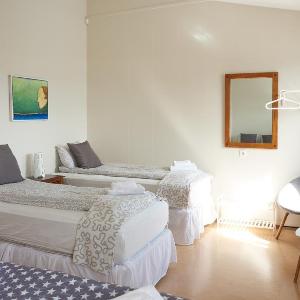 Alfar Guesthouse- Quadruple Room 12